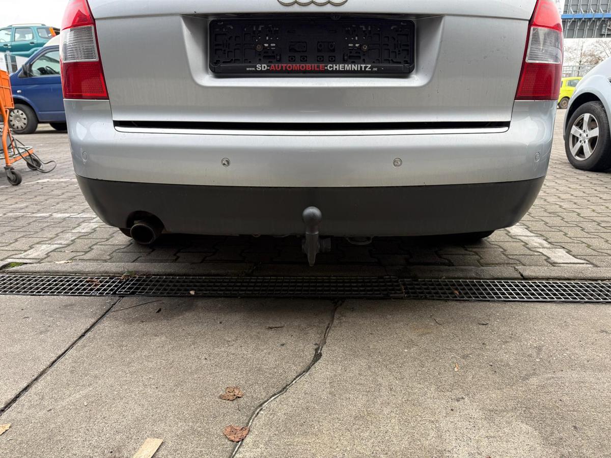 Audi A4 B6 original Stoßstange Stoßfänger hinten LY7W Lichtsilber Kombi BJ02